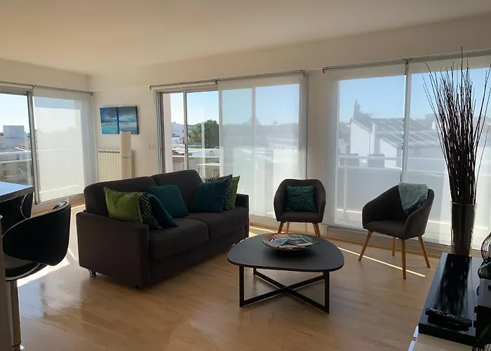 Appt 4 Pers, Centre-Ville Tout A Pieds, Plage 300M, Apercu Mer, Tres Calme Parking Prive, Possibilite Garage Et Location Velos Electriques